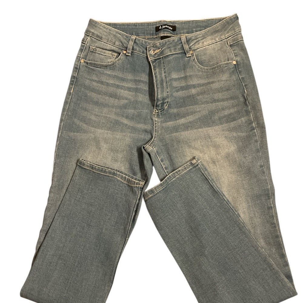 d. jeans Light Blue Straight Leg Jeans - Picture 2 of 3